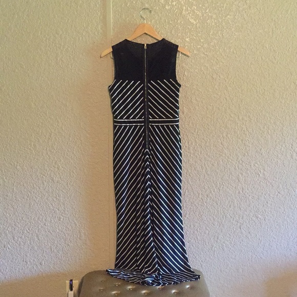 Just Taylor | Striped Maxi Dress - Picture 2 of 4